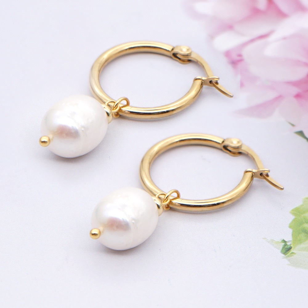 🔥 Gold hoop earrings with pearl